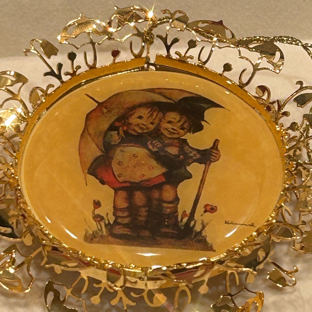Hummel SUNNY WEATHER Ornament